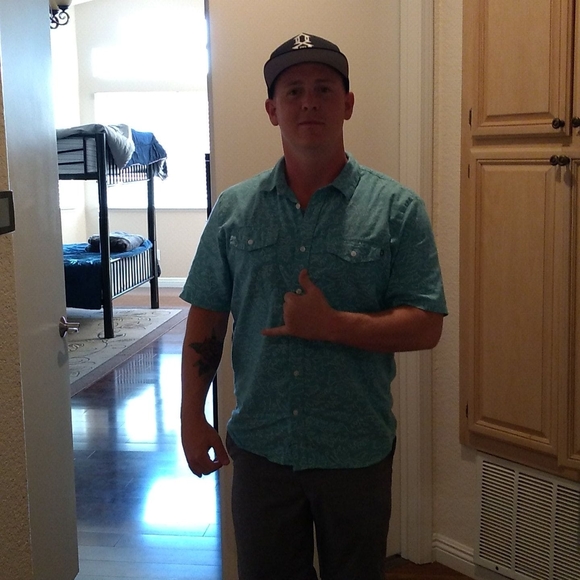 Meet your Posher, Joshua - Picture 1 of 1